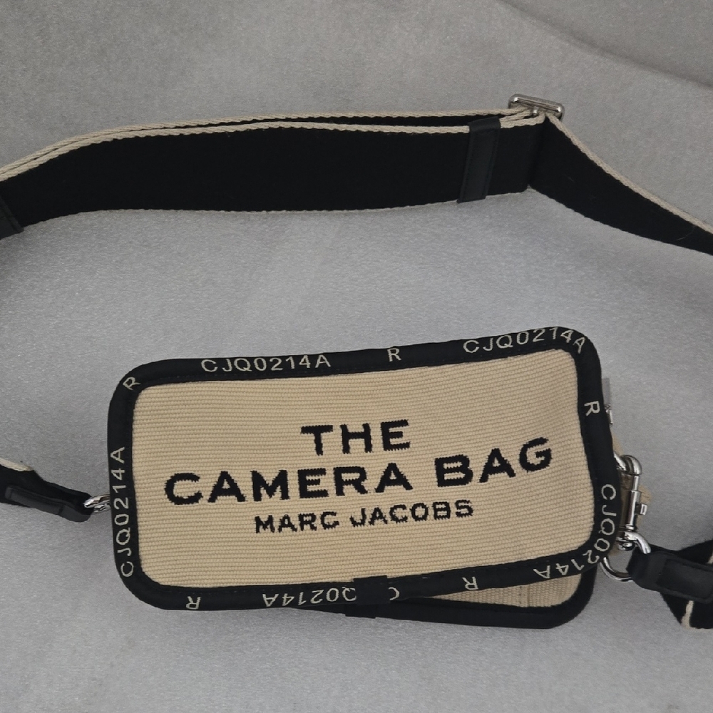 EUC Marc Jacobs Jacquard Black and Cream Belt Bag